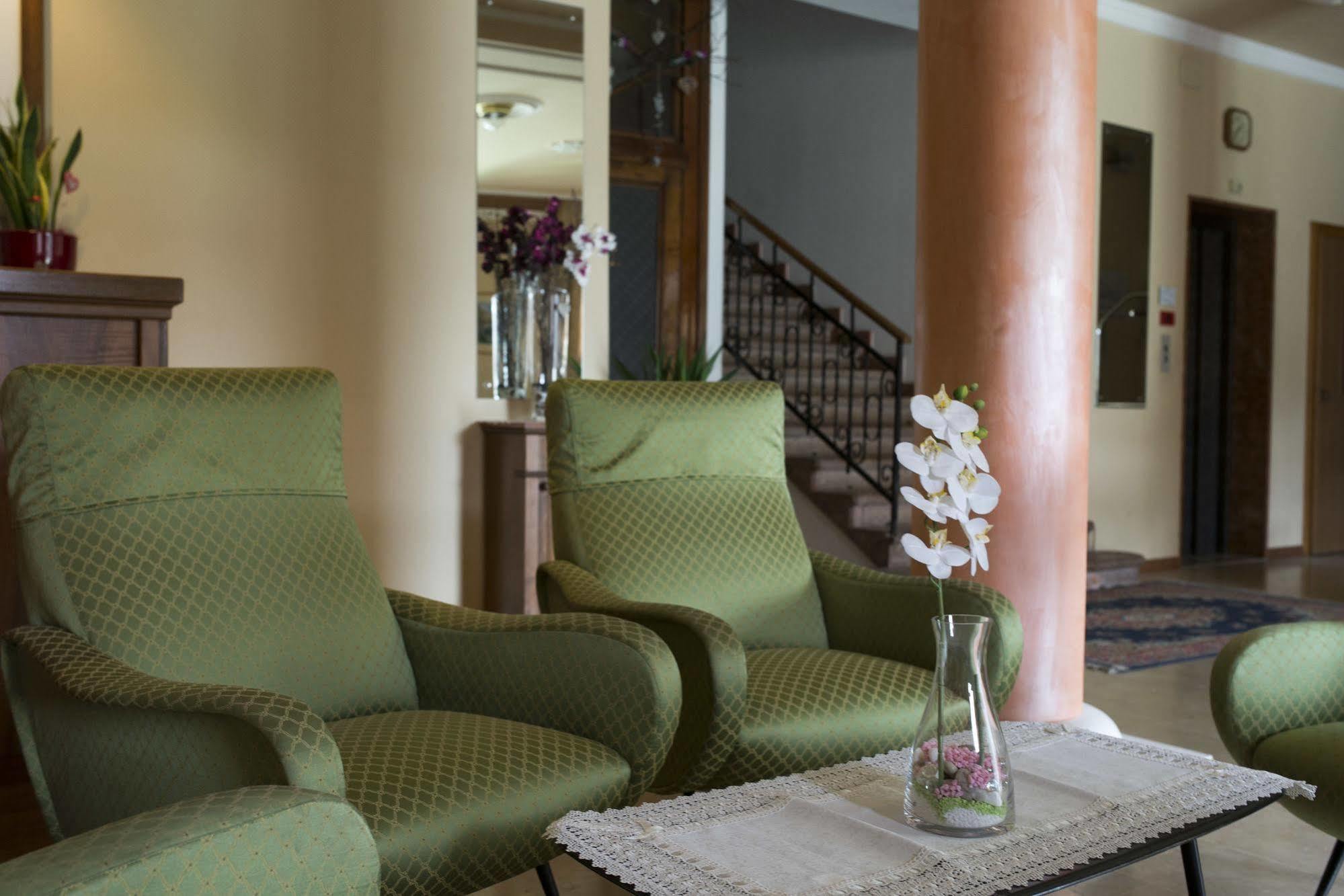 Hotel Du Lac Parc & Residence Лавароне Экстерьер фото